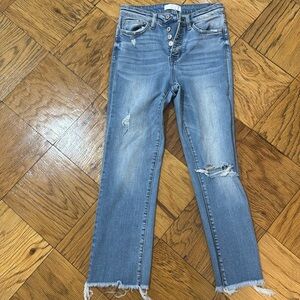 Vervet size 27 women’s light wash denim jeans. Straight leg cut